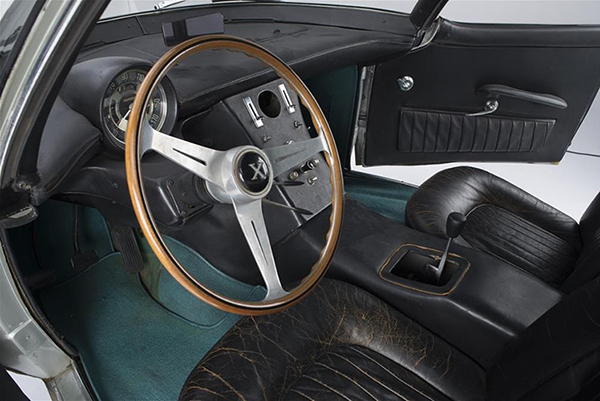 Het interieur van de Pininfarina X auto
